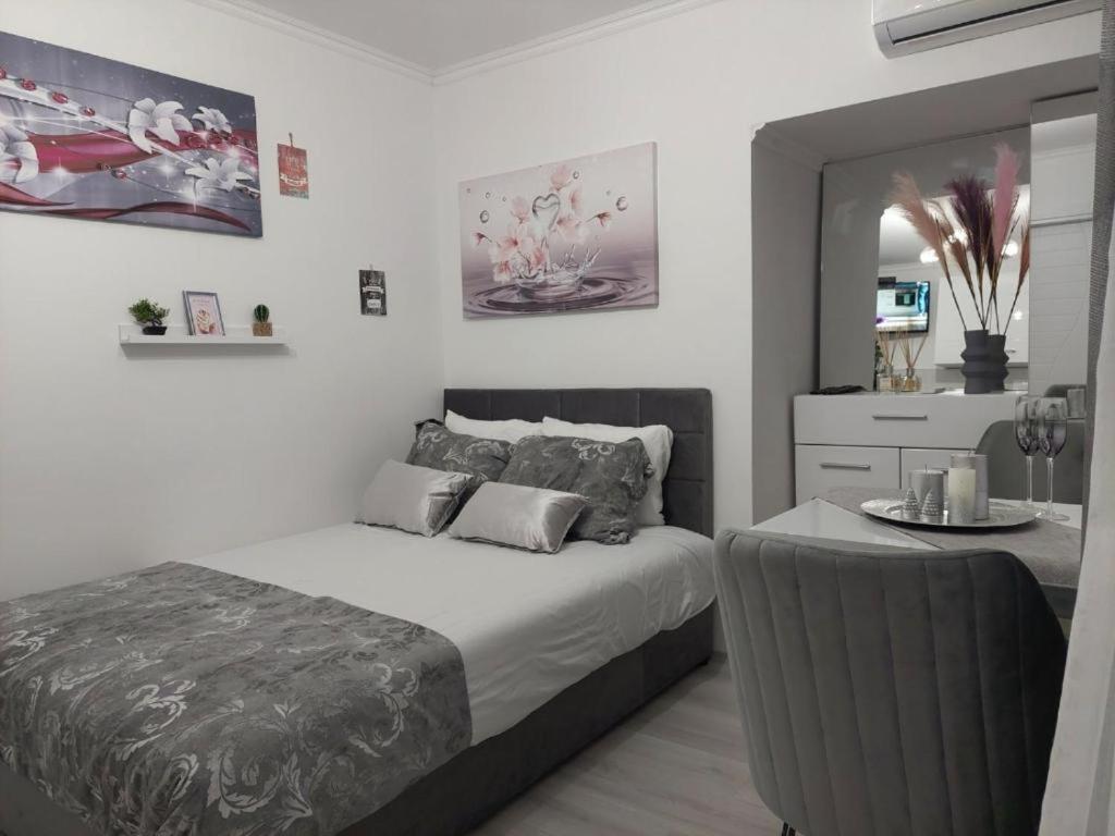City Lux Square Apartment Szkopje Kültér fotó